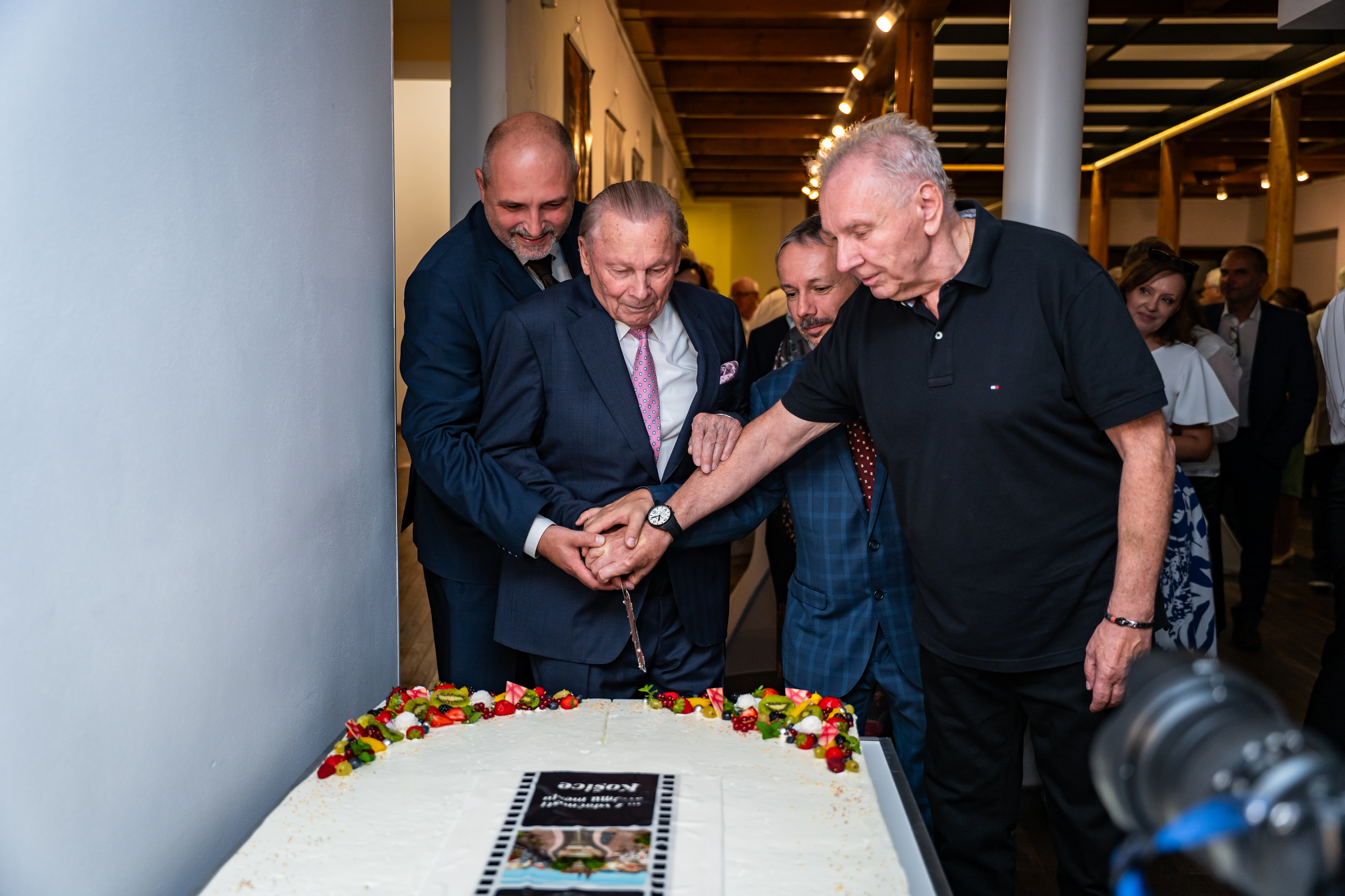 Premiera filmu prezidenta Rudolfa Schustera-49